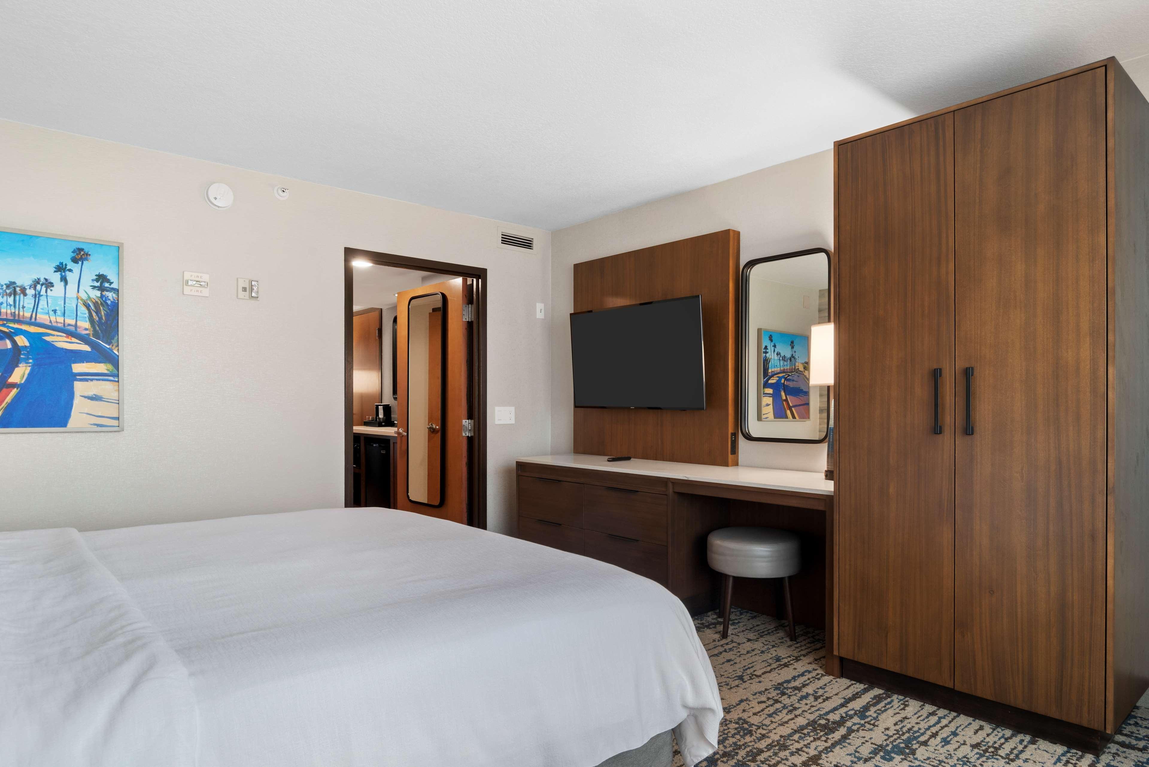 Embassy Suites By Hilton Anaheim South Garden Grove Exterior photo